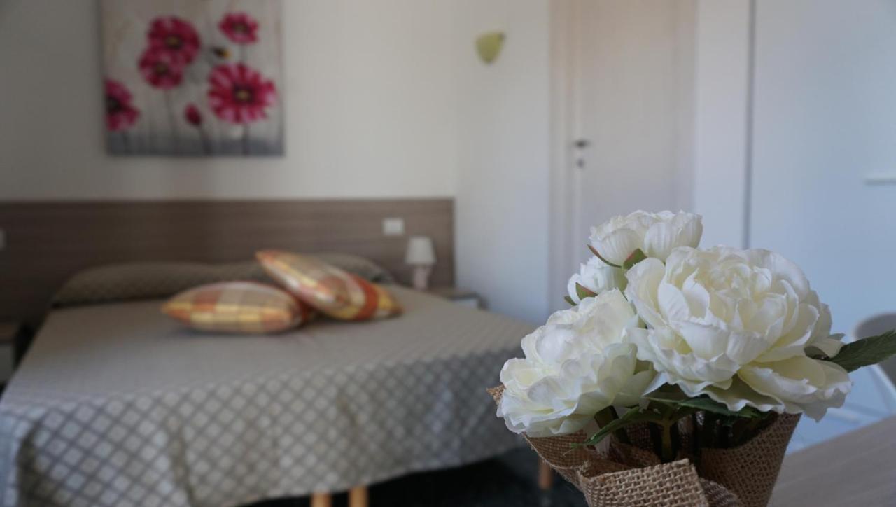 B&B Da Nicoletta San Pantaleo Extérieur photo