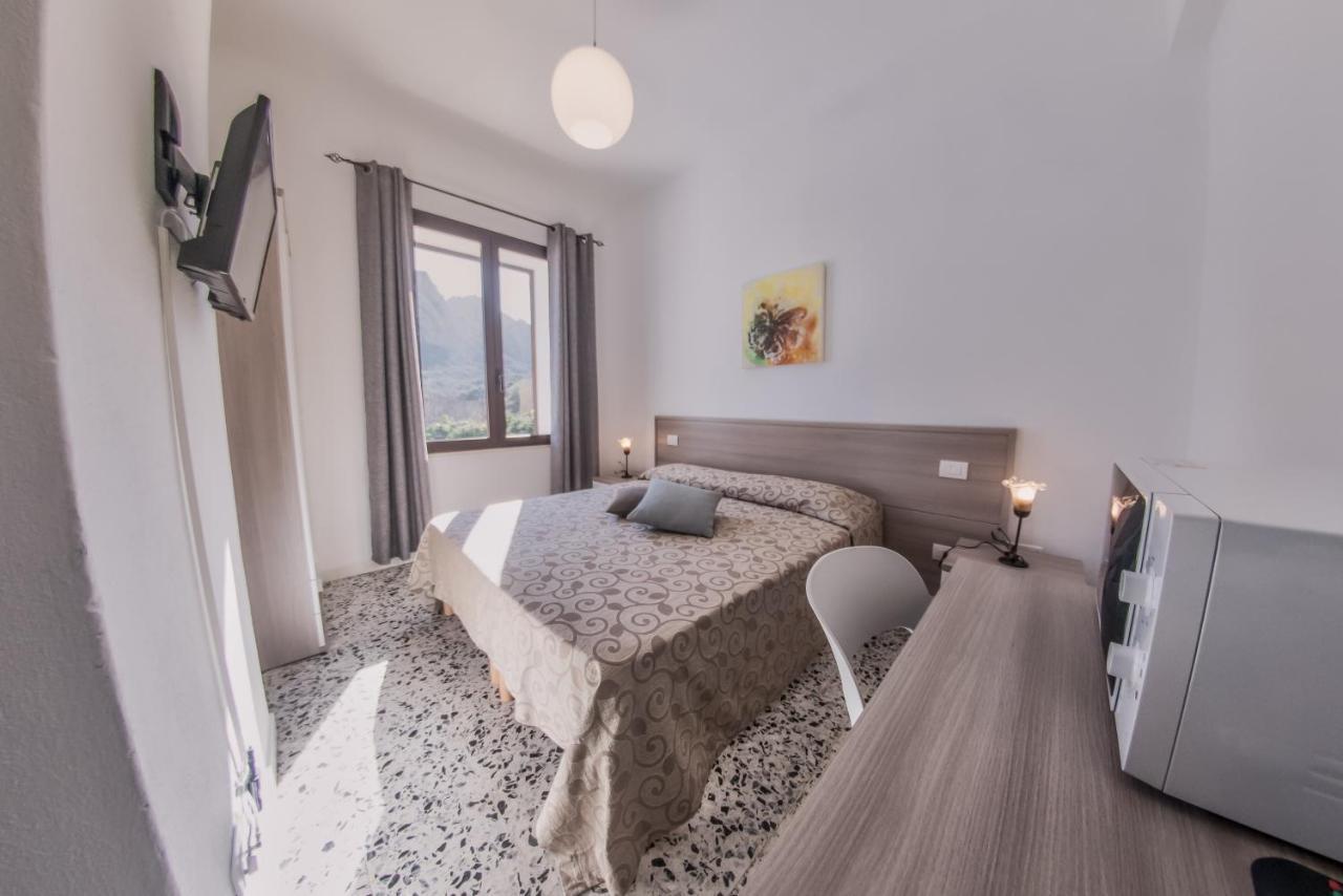 B&B Da Nicoletta San Pantaleo Extérieur photo