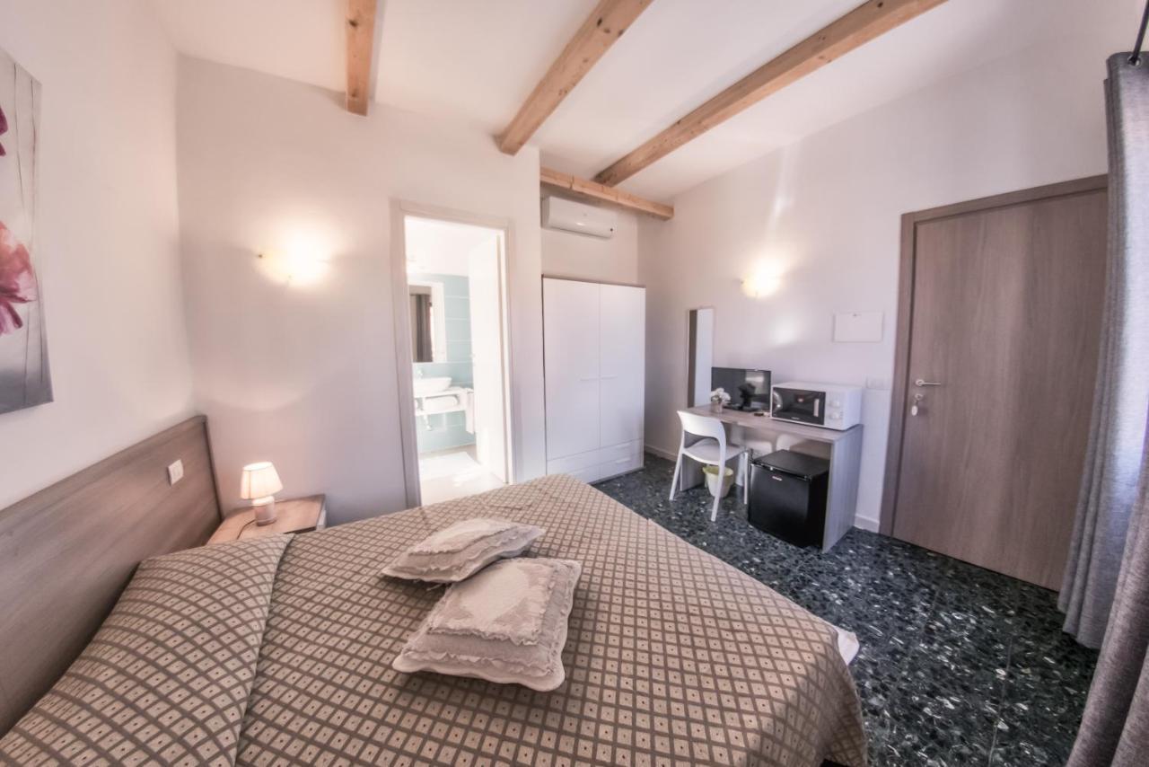 B&B Da Nicoletta San Pantaleo Extérieur photo