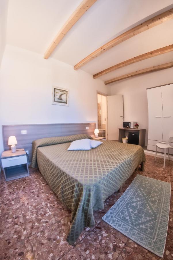 B&B Da Nicoletta San Pantaleo Extérieur photo